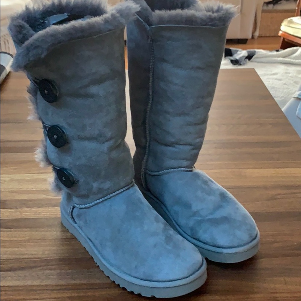 Ugh 3 button boots